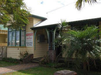 Backpackers Hostel *